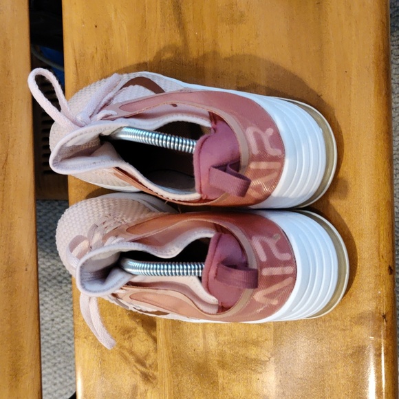 Nike Air Max Bella Tr2 pink running shoes size 10 - Picture 5 of 10